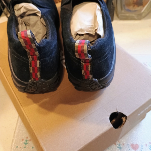 Merrell Men's Black Slip-On Shoes - Picture 5 of 7